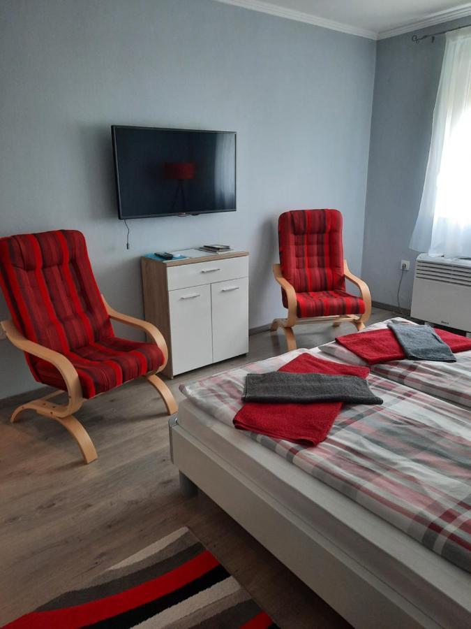 Kodály Apartman Eger Exterior foto