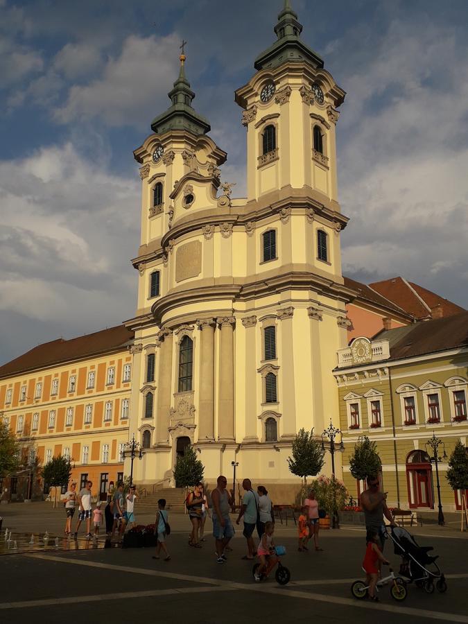 Kodály Apartman Eger Exterior foto